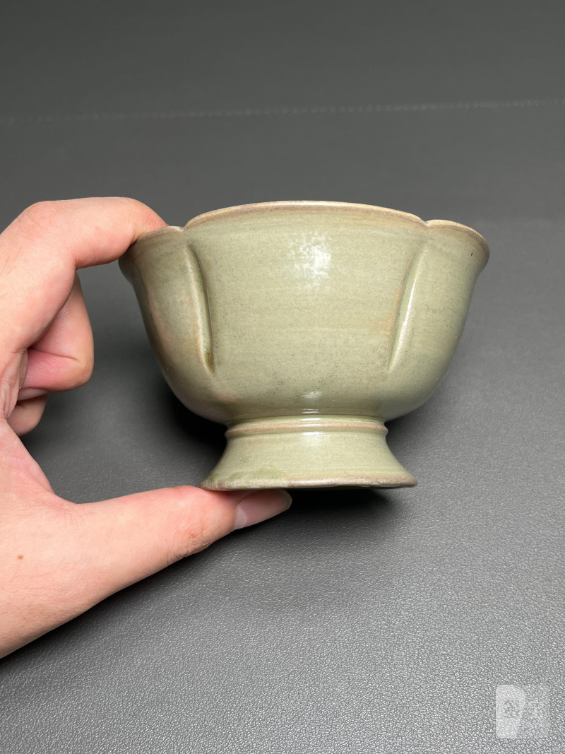 明或明以前  青釉花口高足杯 - 图6